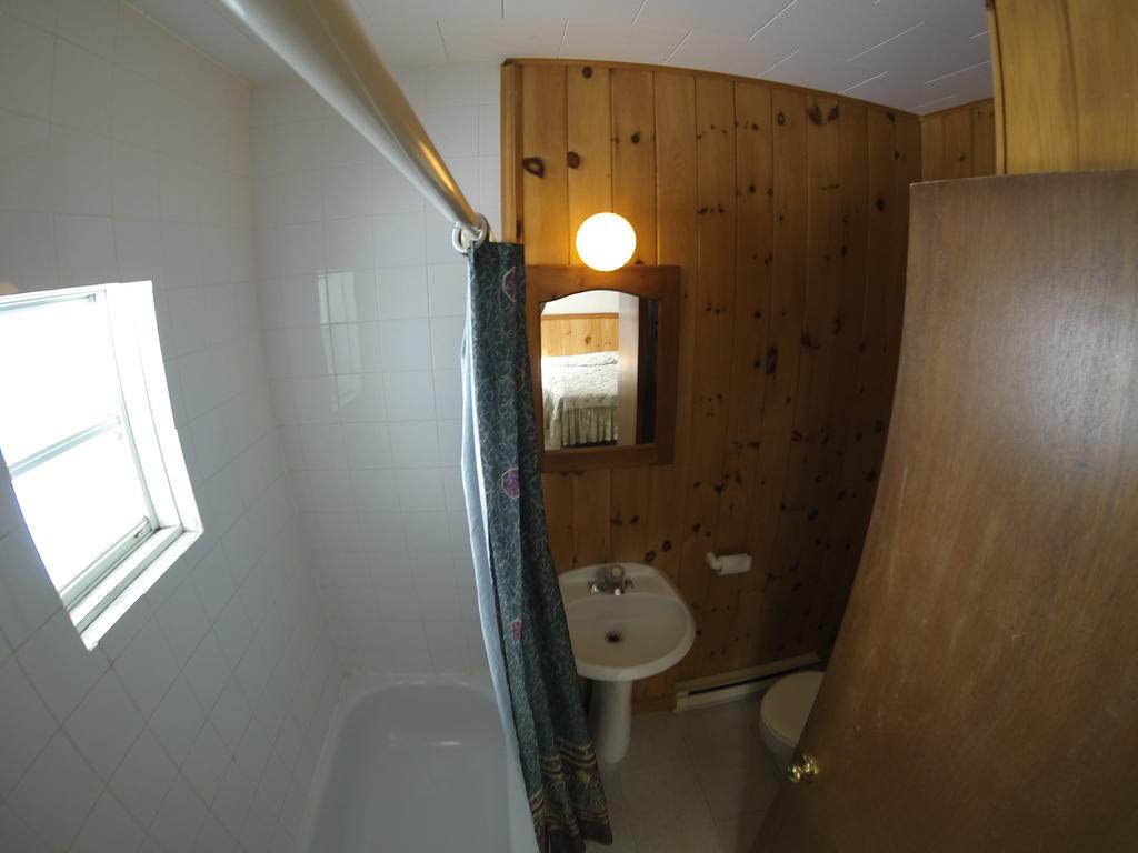 Motel Le Fleuron Saint-Donat-de-Montcalm Zimmer foto
