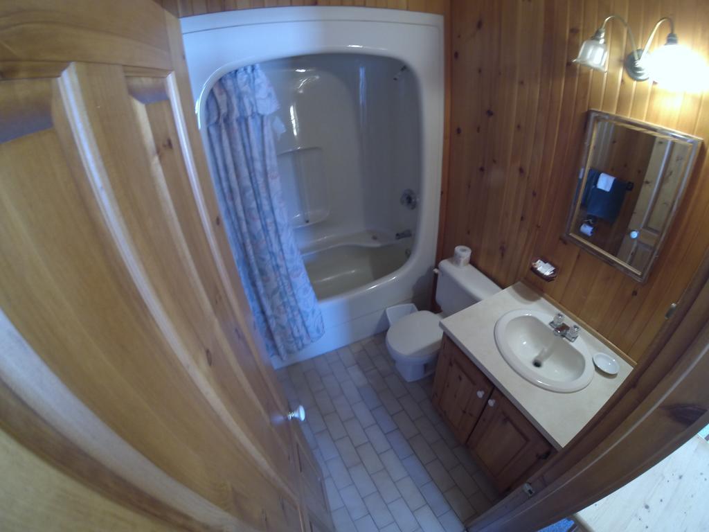 Motel Le Fleuron Saint-Donat-de-Montcalm Zimmer foto