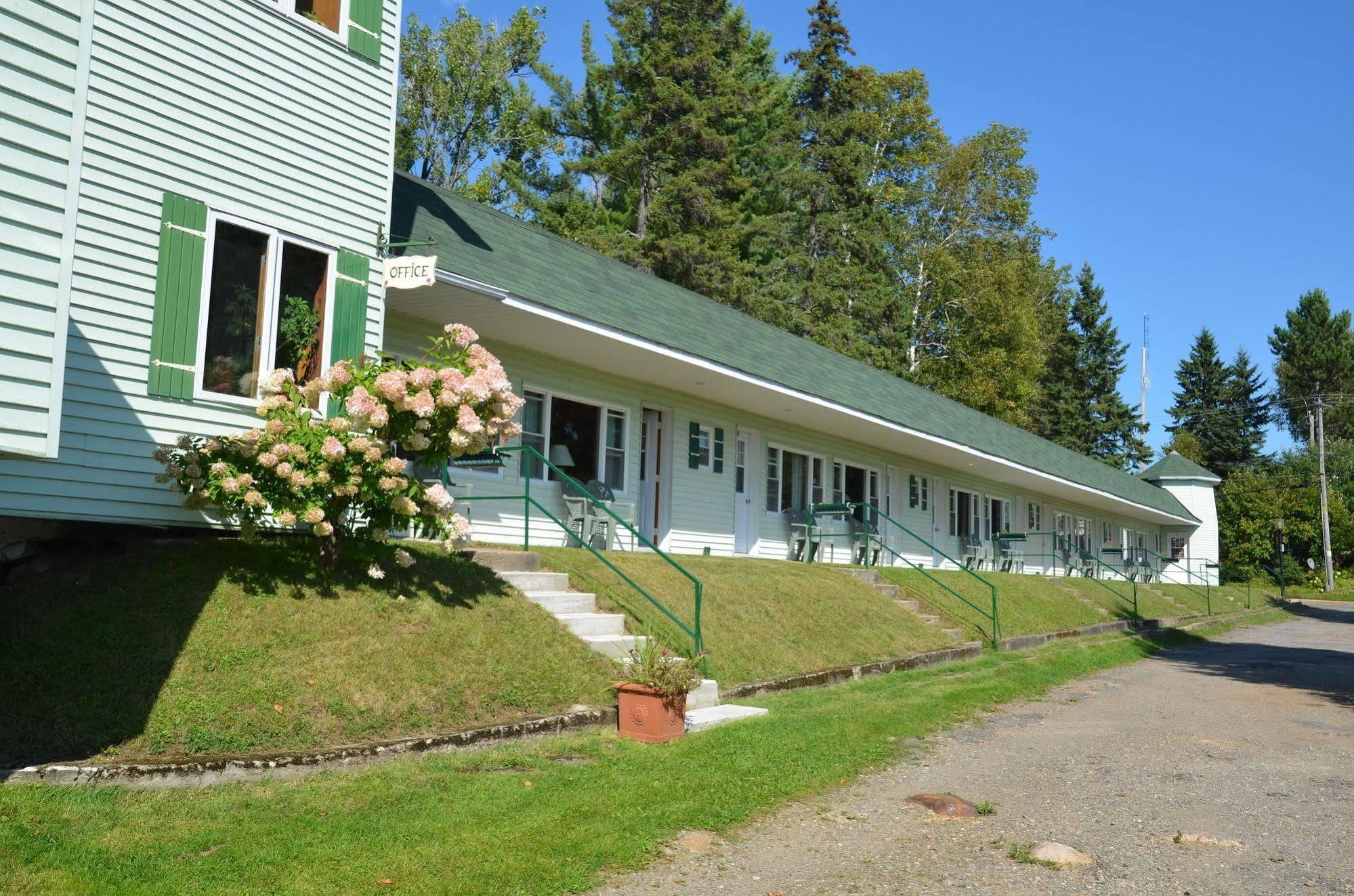 Motel Le Fleuron Saint-Donat-de-Montcalm Exterior foto